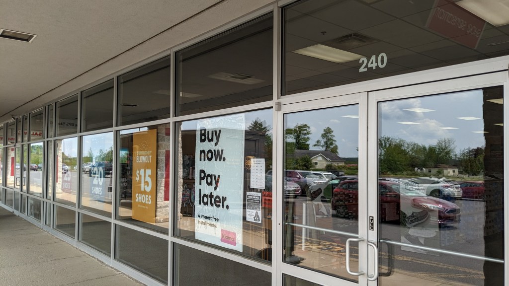 3 row high of Storefront windows that have been recently cleaned. 